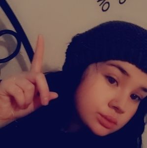 Meet your Posher, Alyx